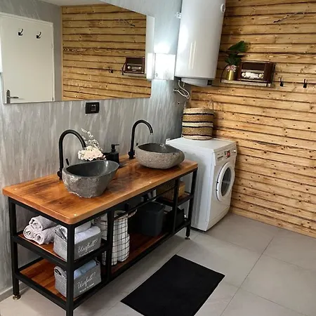 Stone House Chico 펜션