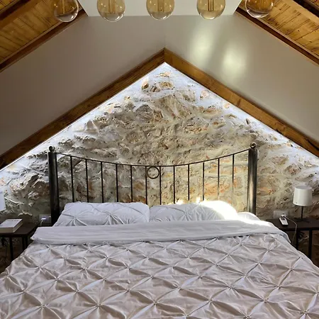 Stone House Chico בית נופש *