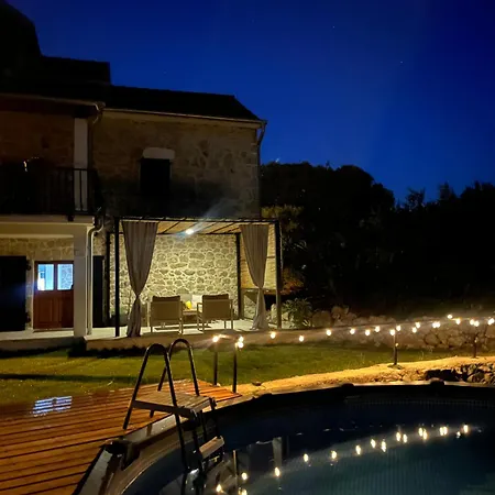 בית נופש Stone House Chico *