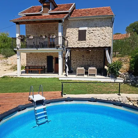 بيت للعطل Stone House Chico